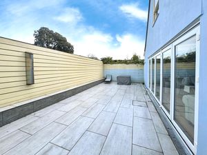 DE VERE LANE- click for photo gallery